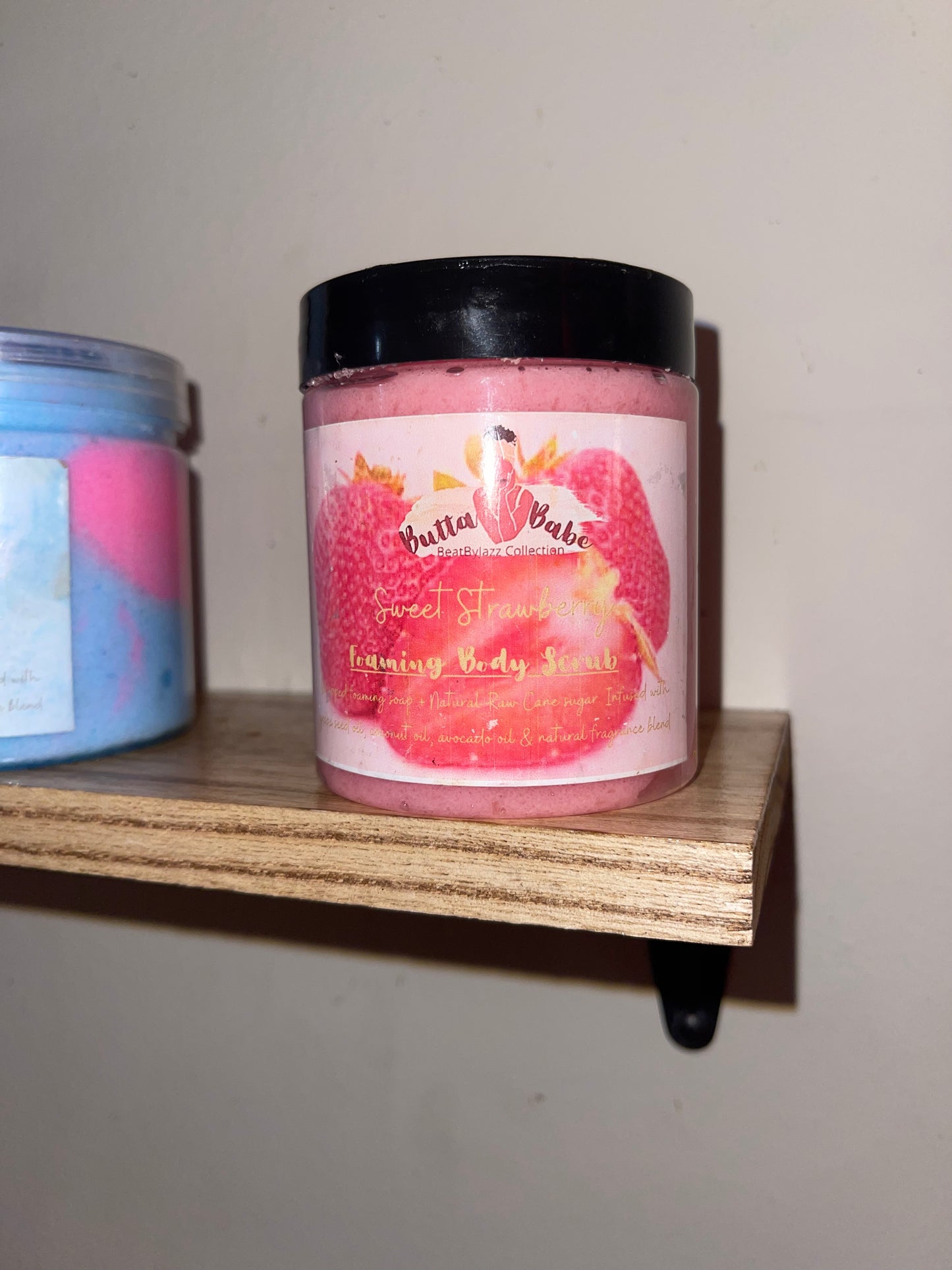 Sweet Strawberry Foaming body Scrub